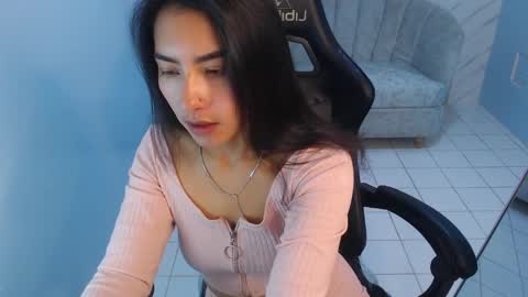 Victoria online show from April 1, 1:41 pm