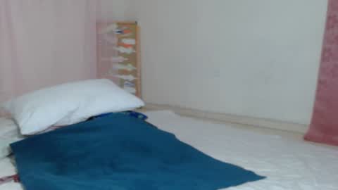 Snapshot of victoria_miler chatting on December 27, 9:43 pm VICKY online show from December 27, 9:43 pm