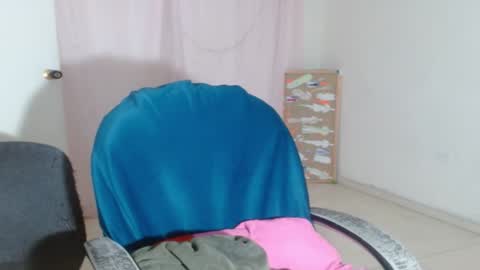 Snapshot of victoria_miler chatting on December 8, 9:08 pm VICKY online show from December 8, 9:08 pm