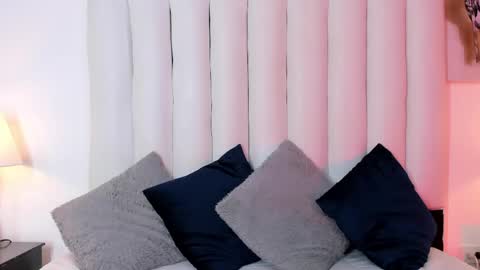 victoria_queen2 online show from April 25, 1:52 am