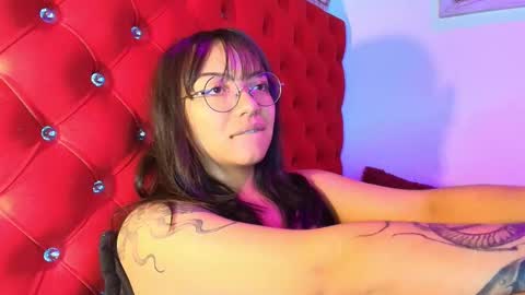 Snapshot of victoria_thompson6 chatting on September 17, 6:17 pm victoria online show from September 17, 6:17 pm
