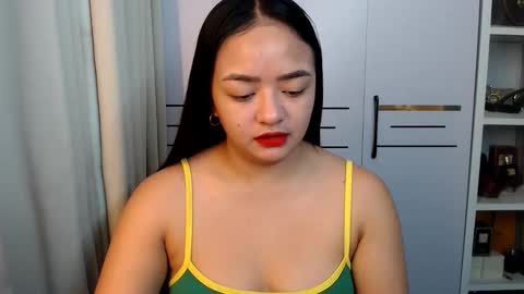 Victoria Harper online show from April 22, 2:36 pm