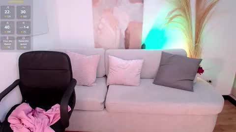 Snapshot of victorialeia chatting on October 9, 2:59 am Victoria online show from October 9, 2:59 am