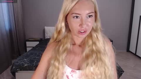 VictoriaTiger online show from September 9, 9:20 am