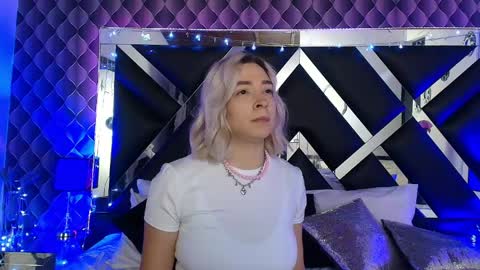 victtoria lee online show from April 25, 7:11 pm