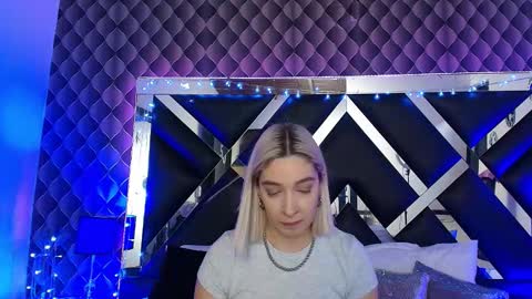 victtoria lee online show from March 21, 7:08 pm