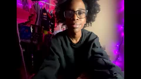 Snapshot of viiickyyy chatting on December 9, 12:12 am Vicky C Vicky V - Vicky C Baby Baby Vee - Schoolgurl V - V the Qween of Edging - Miss Vicky if U Nasty online show from December 9, 12:12 am