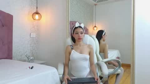 Violet  online show from January 18, 7:32 pm