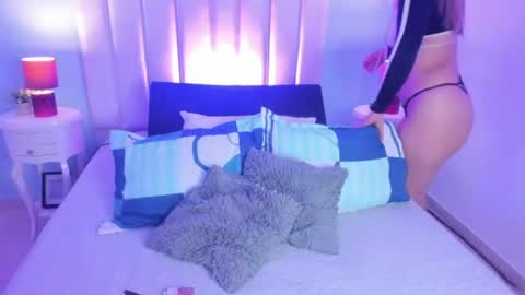 Violet online show from July 20, 1:02 pm