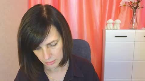 Vika online show from November 10, 12:00 pm