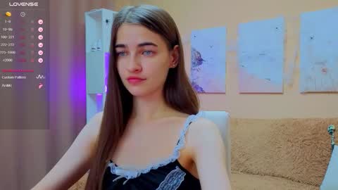 vikiberry online show from November 21, 10:39 am