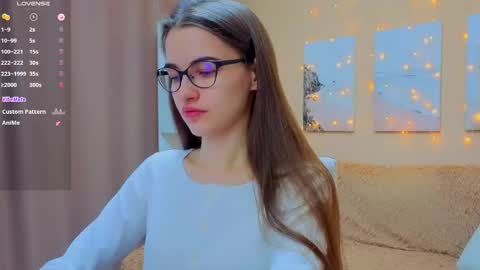 vikiberry online show from April 23, 5:04 am