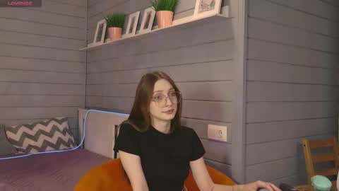 Snapshot of vikki_wye chatting on September 24, 4:11 am Viki online show from September 24, 4:11 am