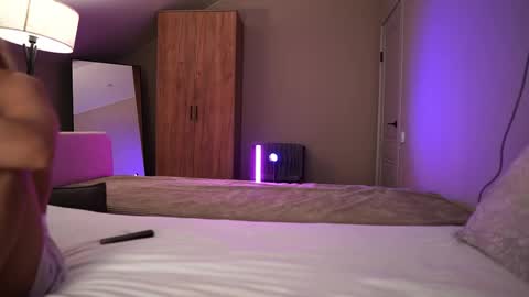 VIKKI online show from March 27, 12:06 pm