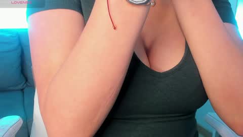 Victoria online show from April 26, 1:47 am