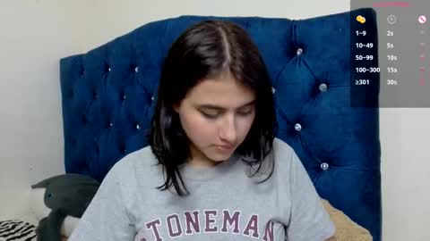 vikysexy28 online show from March 1, 6:35 am