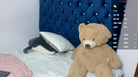 vikysexy28 online show from April 5, 2:21 am