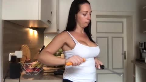 Vio online show from September 19, 10:36 am