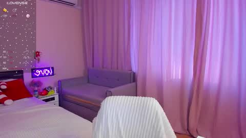 violarivera online show from March 11, 9:57 am