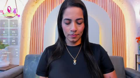 Violette online show from April 25, 1:41 pm