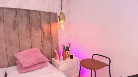 Violeta online show from June 9, 1:43 pm