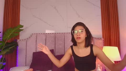 Violeta online show from December 18, 7:40 pm