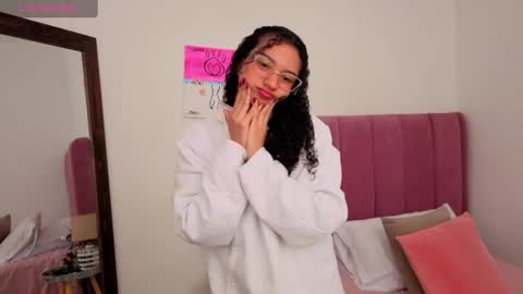 violet__15 online show from June 11, 12:02 pm