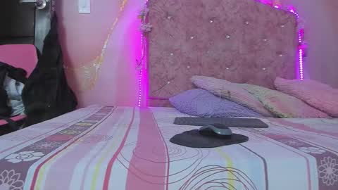 violet__taylor_ online show from January 12, 2:17 am
