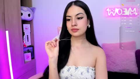 Snapshot of violet_catt chatting on January 10, 5:02 pm Violeta online show from January 10, 5:02 pm