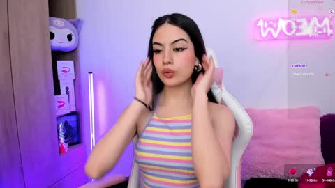 Snapshot of violet_catt chatting on January 28, 6:17 pm Violeta online show from January 28, 6:17 pm