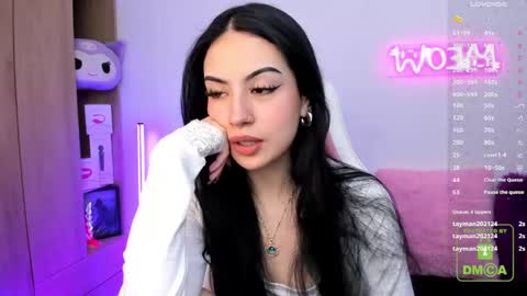 Snapshot of violet_catt chatting on March 7, 5:17 pm Violeta online show from March 7, 5:17 pm