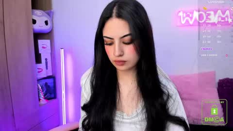 Snapshot of violet_catt chatting on February 6, 5:30 pm Violeta online show from February 6, 5:30 pm