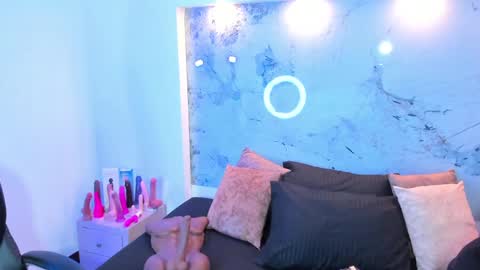 Violet  online show from September 10, 4:23 am