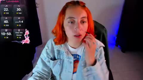 Violeta  Help me reach 150 thumbs up    online show from August 9, 6:44 pm