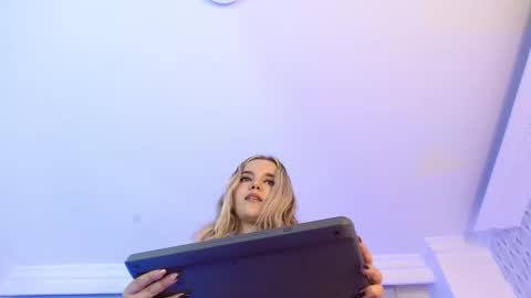 Violeta online show from October 30, 5:25 pm