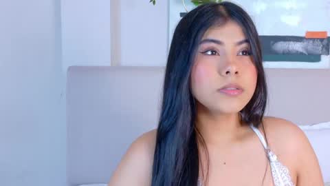 Violet online show from June 5, 7:31 pm