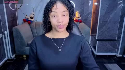 violeth_b online show from April 13, 1:01 pm