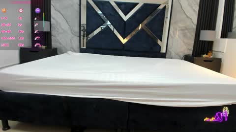 Violet Rose online show from April 25, 8:39 pm