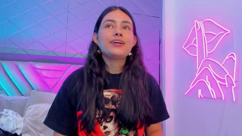 Violet Rousse online show from November 21, 6:10 pm