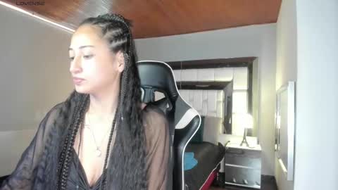Snapshot of violetskinny chatting on October 3, 9:31 pm violetskinny online show from October 3, 9:31 pm