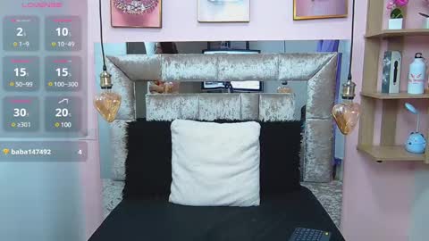 Snapshot of violett_froz chatting on December 11, 5:25 pm Violeta froz online show from December 11, 5:25 pm