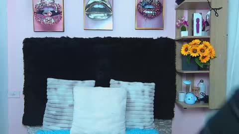 Snapshot of violett_froz chatting on October 10, 8:03 pm Violeta froz online show from October 10, 8:03 pm