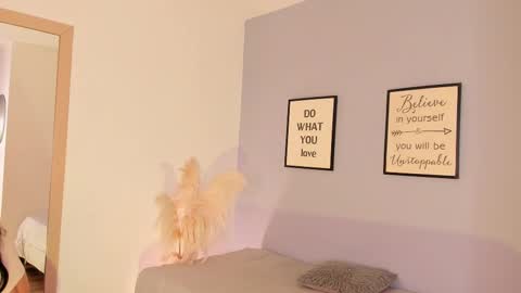 violetta_bold online show from March 6, 11:36 am