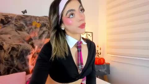 Snapshot of violetta_ficher chatting on October 7, 2:27 am Violetta Ficher online show from October 7, 2:27 am