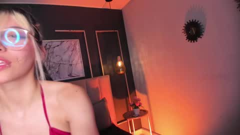 Snapshot of violetta_nur chatting on March 5, 5:07 am Violetta nur online show from March 5, 5:07 am
