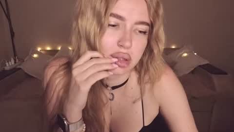ViolettaOtis online show from July 30, 5:58 pm