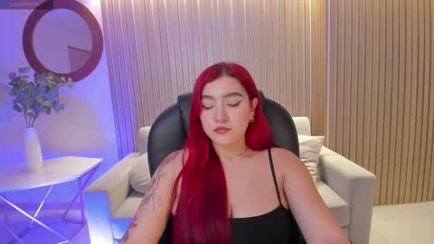 Snapshot of violettcastel chatting on February 26, 6:57 pm Violett Castel online show from February 26, 6:57 pm