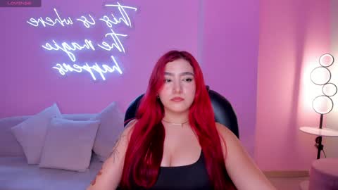 Snapshot of violettcastel chatting on January 18, 7:15 pm Violett Castel online show from January 18, 7:15 pm