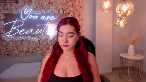 Snapshot of violettcastel chatting on September 24, 6:51 pm Violett Castel online show from September 24, 6:51 pm