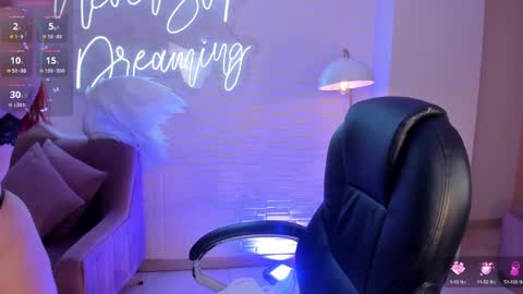 Snapshot of violettcastel chatting on December 27, 8:07 pm Violett Castel online show from December 27, 8:07 pm